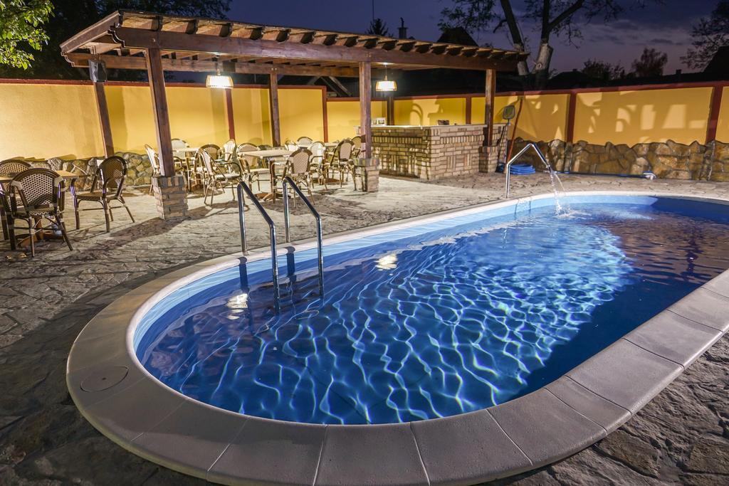 Amfora Otel Palić Dış mekan fotoğraf